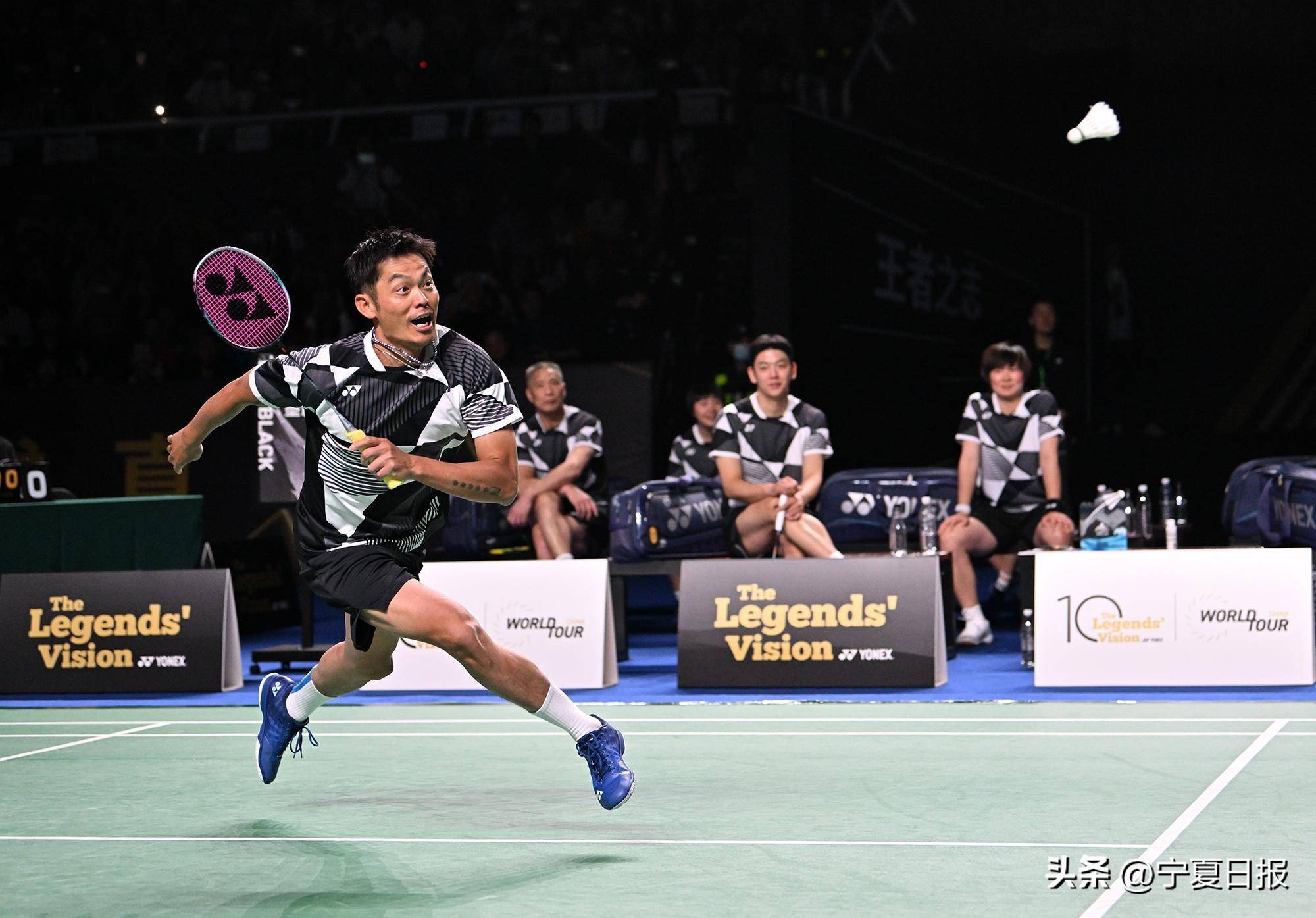 丹麦羽毛球队鏖战印度羽毛球队，林丹三分雨点燃全场的简单介绍