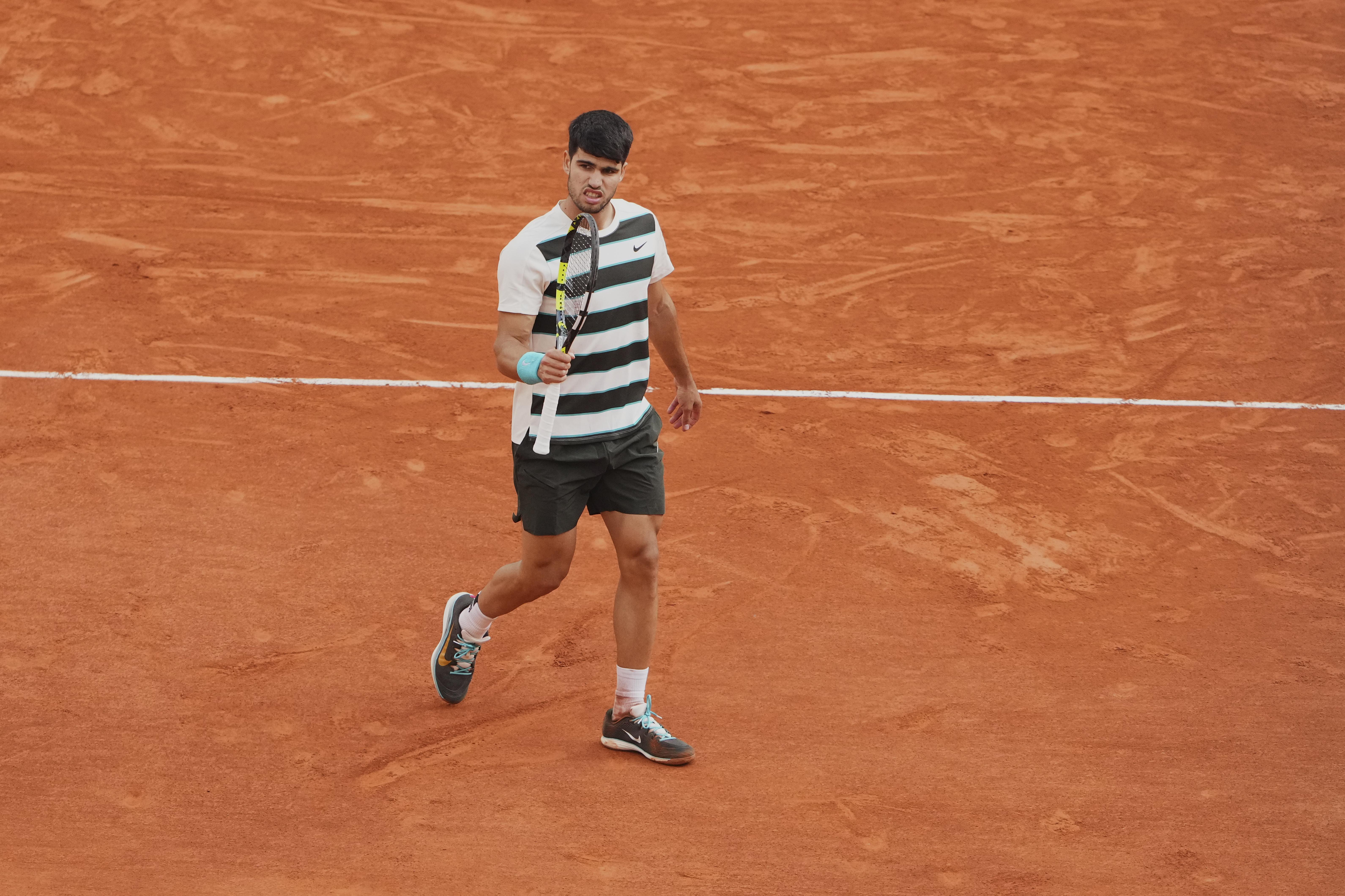 包含德国网球队轻取欧洲网球队,阿尔卡拉斯打破历史纪录的词条 包含德国网球队轻取欧洲网球队,阿尔卡拉斯打破历史纪录的词条