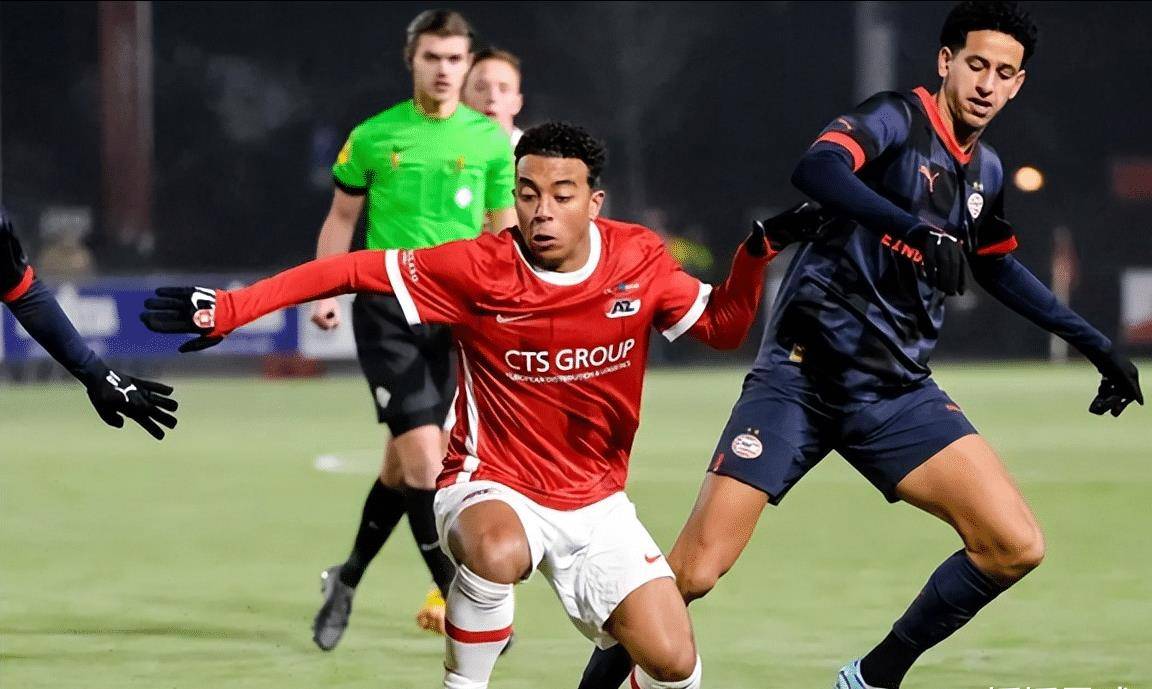 包含阿贾克斯前锋因伤缺席欧冠大战,球队担忧备战的词条 包含阿贾克斯前锋因伤缺席欧冠大战,球队担忧备战的词条