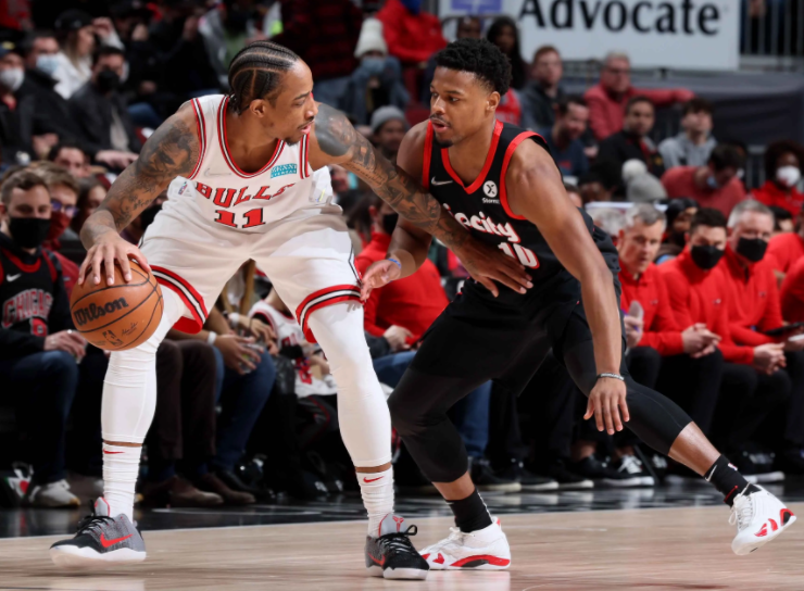 米兰体育官网-包含战之心反击，公牛客场战胜对手的词条