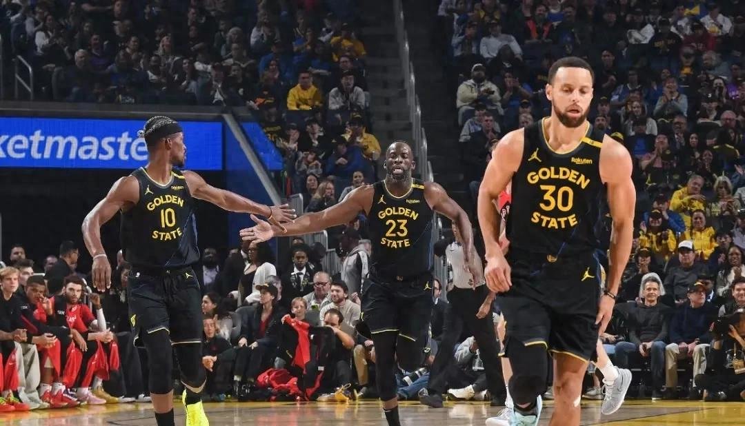 米兰体育-包含勇士取胜猛龙，库里连得9分的词条