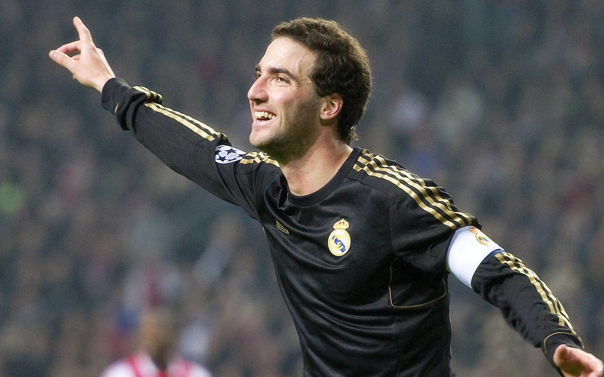 当足球遇见F1,黄喜灿在莱比锡红牛强压下的赛道接管启示录