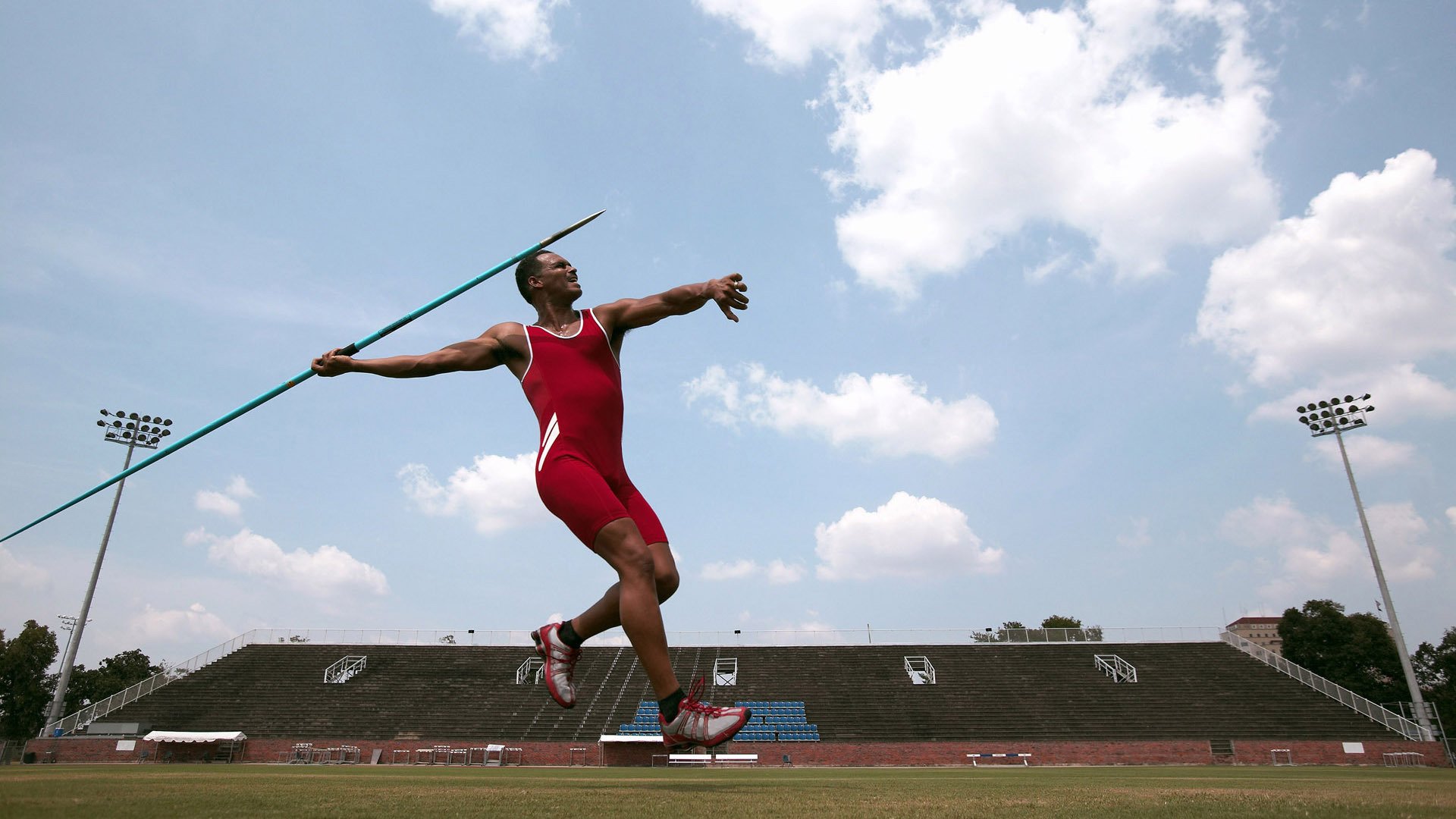 东决关键战启示录，从篮球焦点到国足争冠，胜出沙特的战略密码