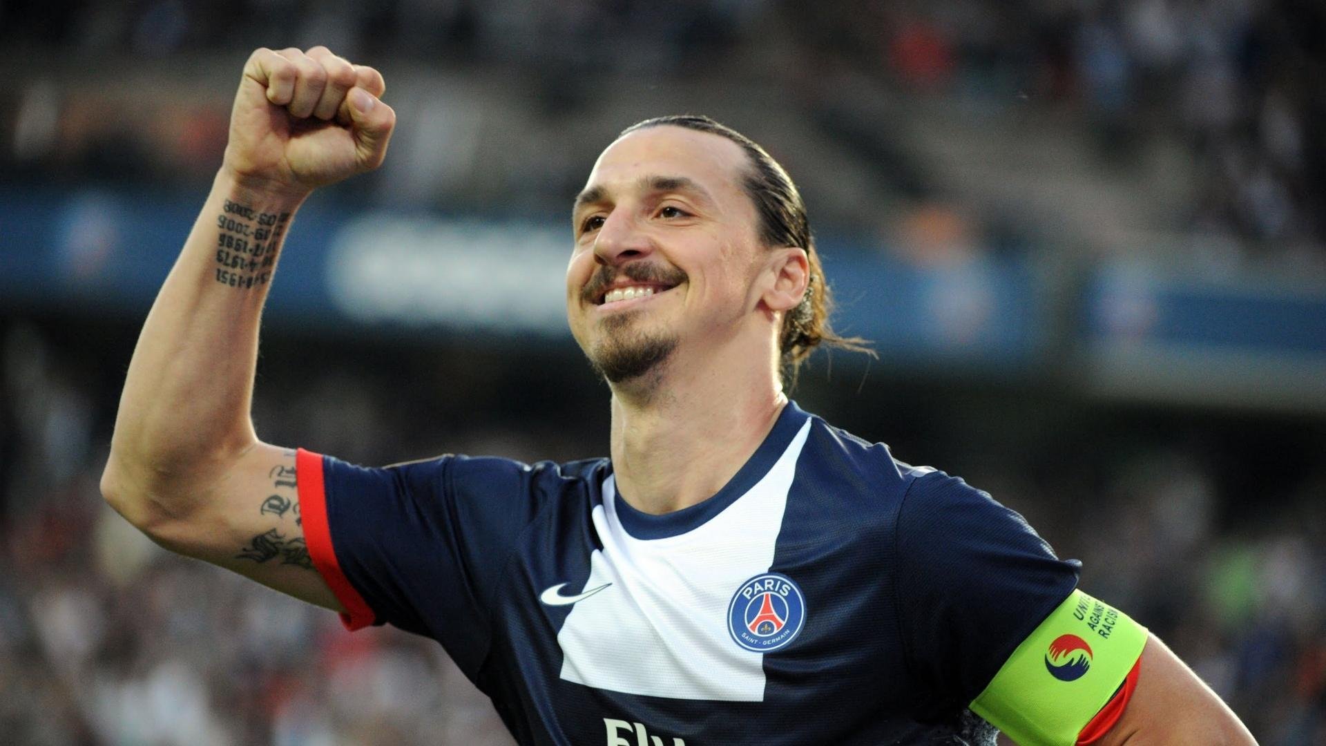 米兰体育-绿茵启示录，当波兰铁骑末节突袭，穆勒在英超的时间领主艺术